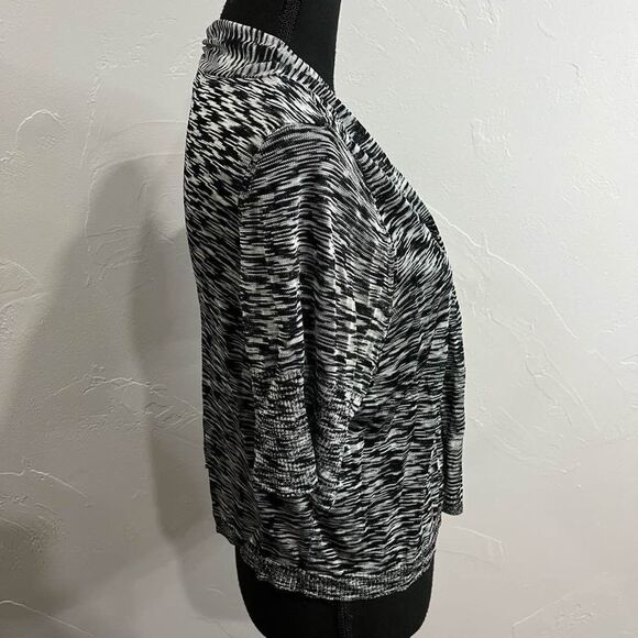 Lane Bryant Black White Grey Knit Shrug Sweater Cardigan Plus Size 22/24 - Picture 2 of 5